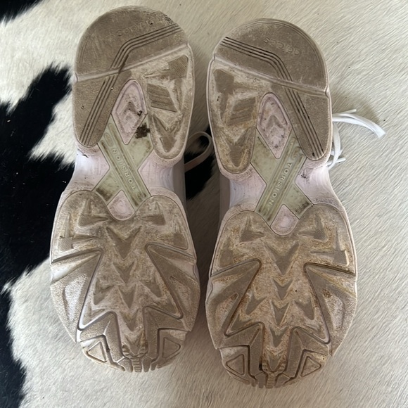 Adidas size 9.5 falcon - Picture 6 of 6